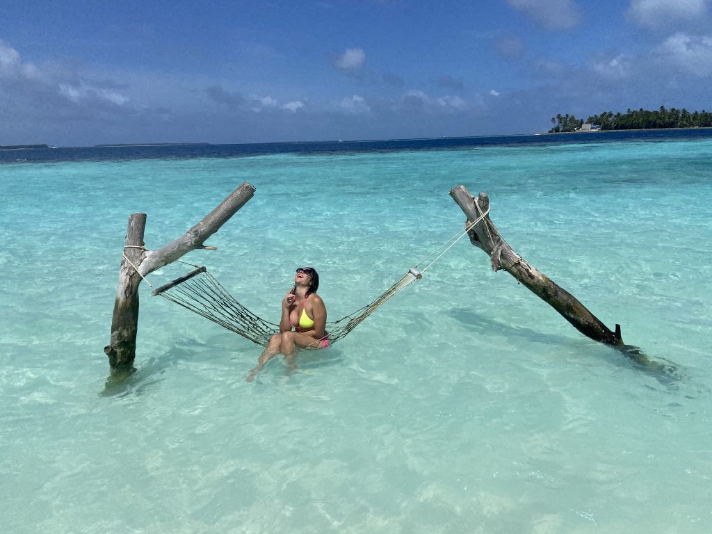 Foto em uma rede no kihaa - um resort nas maldivas
